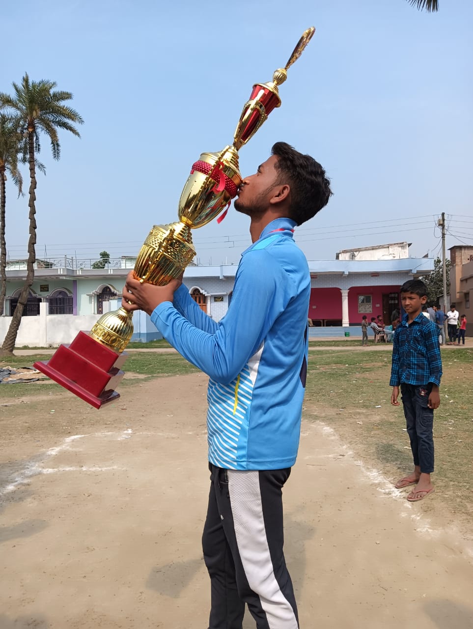 Md Arwaz